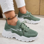 Women's Casual Stylish And Lightweight Soft Bottom Sports Shoes - Image 3