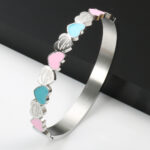 New Fashion Three-color Heart-shaped Bracelet Titanium Steel 18K Gold Plating College Style Female Bracelet - Image 4