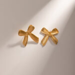 Caroline Gold Earrings - Image 10