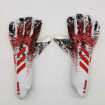 Football Gloves For Youth And Adult Games - Image 4