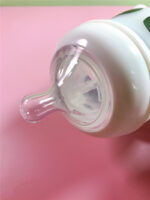 Wide Caliber Baby Bottle For Silicone Feeding Bottle - Image 4
