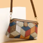 Women's crossbody bags come in various patterns and are suitable for leisure activities, traveling, commuting, etc. For outings. - Image 2