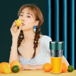 Portable Juicer Mini Home Fruit Juicer Cup - Image 3