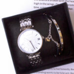Wrist Watches Douyin The Same Gypsophila Watch Set Wechat Ladies Watch Bracelet Two-piece Set - Image 2