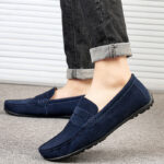 Men's Solid Color Suede Loafers Breathable Comfort Slip-on Flat Shoes - Image 3