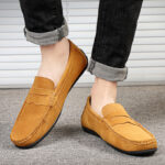Men's Solid Color Suede Loafers Breathable Comfort Slip-on Flat Shoes - Image 2